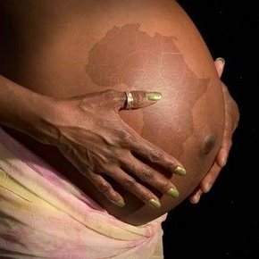 Negra e grávida: ainda mais invisível!